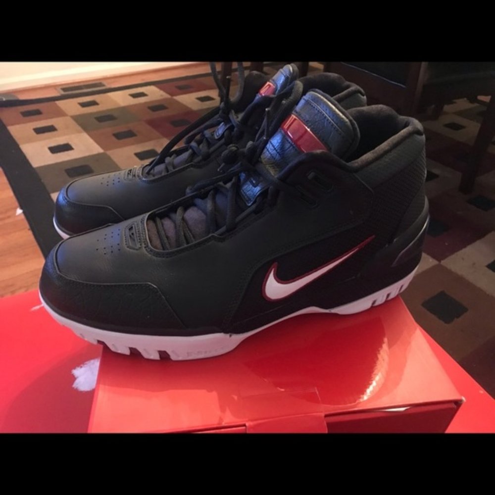 NIKE AIR ZOOM GENERATION LEBRON 1s